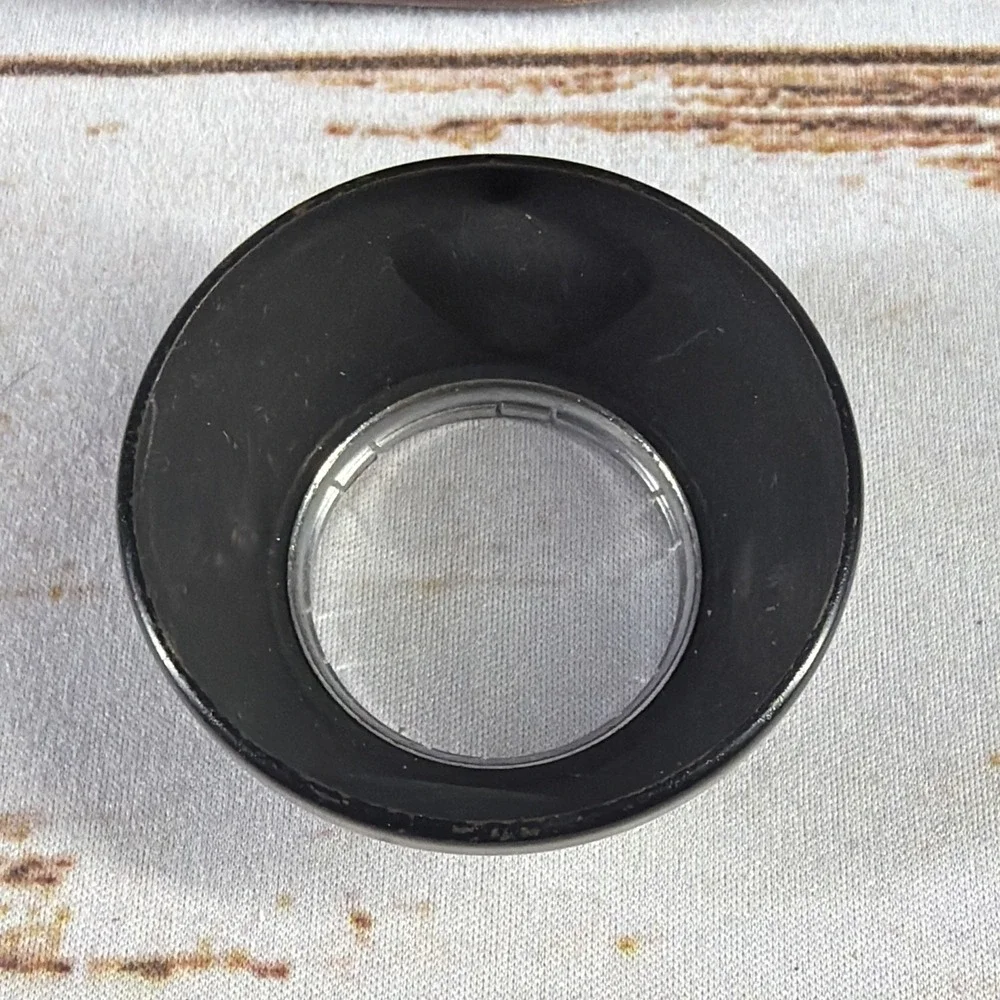 Voigtlander 310/32 Black Lens Hood Shade w/Case